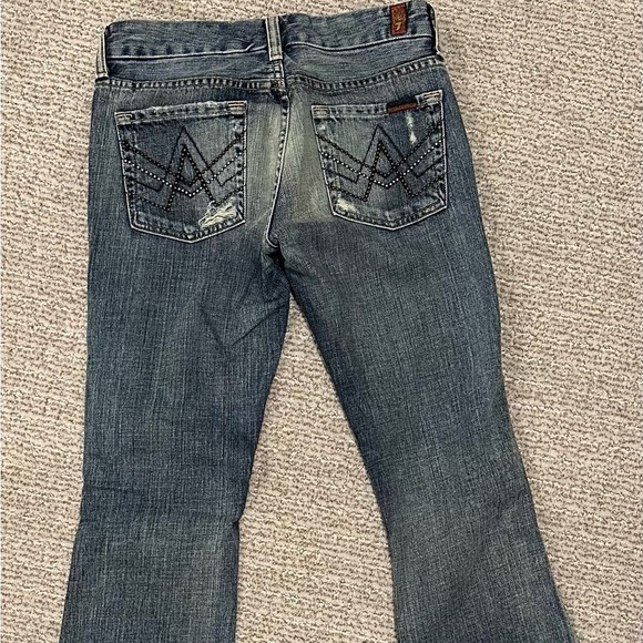 Seven jeans A Pocket with brass studs on A pocket. Size 25 from Nordstroms. - Picture 2 of 8